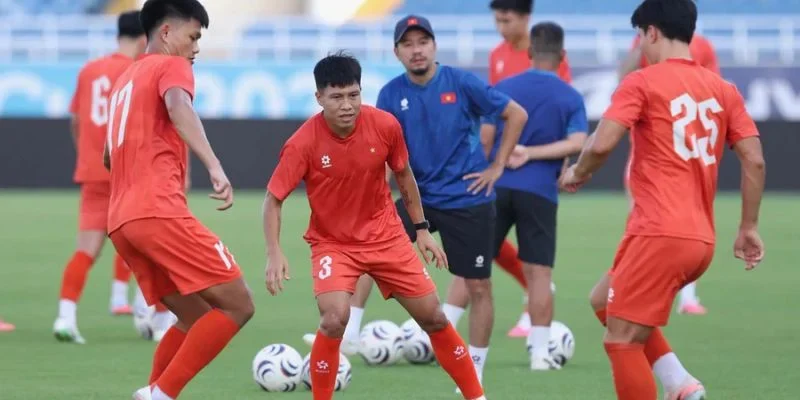 Lịch sử đối đầu cho thấy Việt Nam luôn “chặt đẹp” đội chủ nhà.